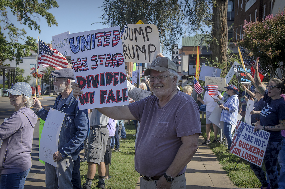 Labor Day Protest (Photo: Carl Zitzmann)